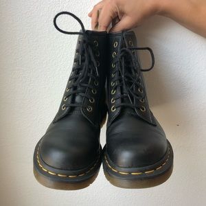 Vegan Doc Martens size 8us 39eu.